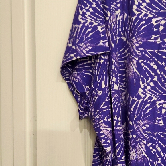 Roaman's Keyhole Short Sleeve Top - Picture 3 of 5